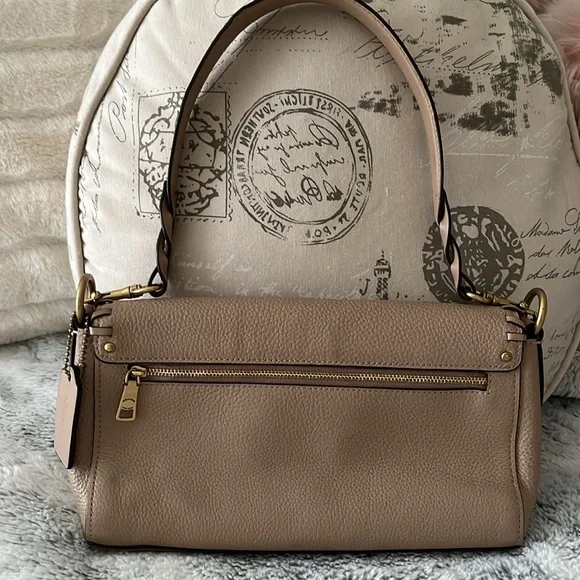 Coach Beige Leather Shoulder Bag with Gold Accents - Picture 2 of 15